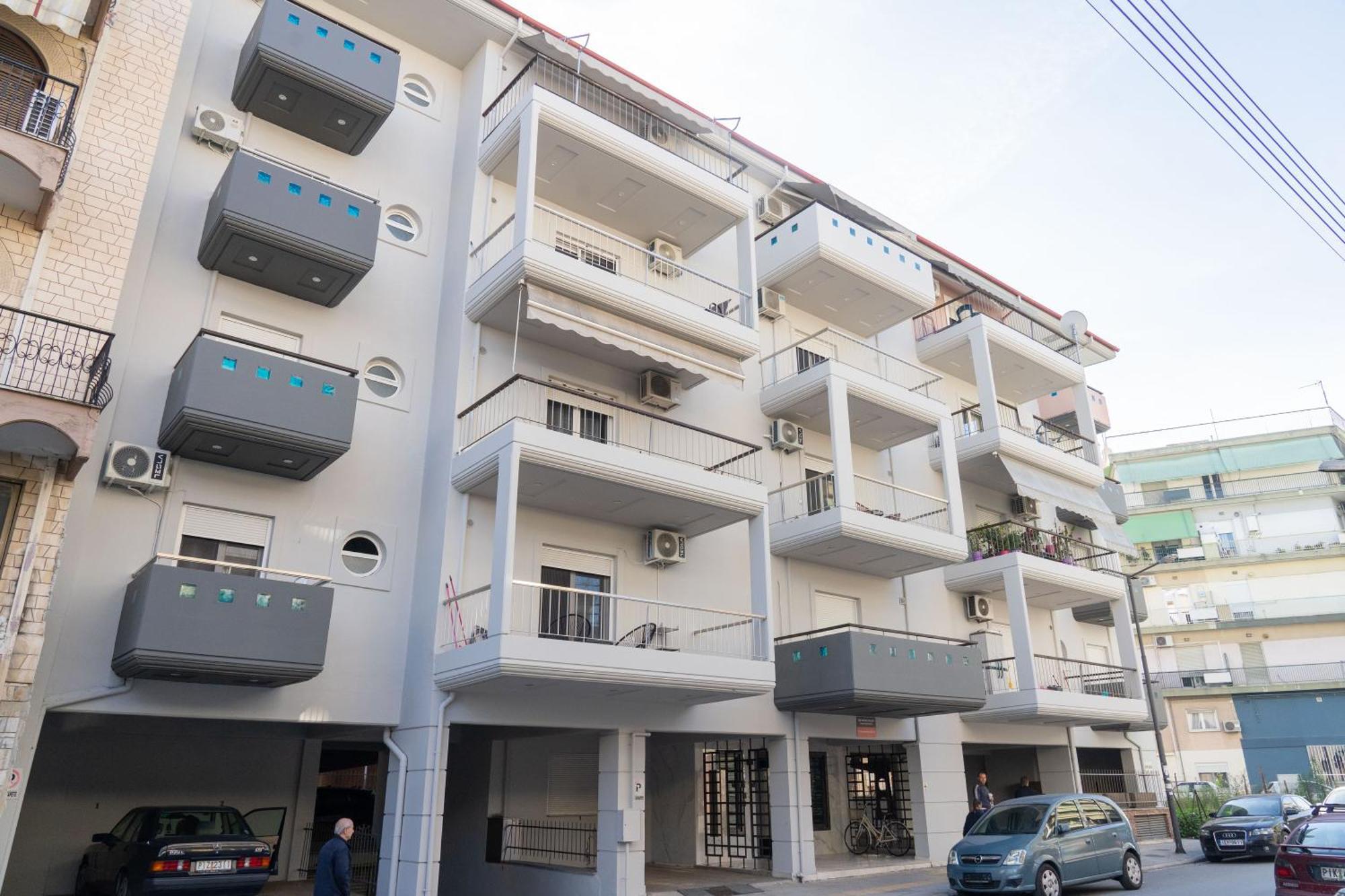 The Whole Packet Β3 Center With Parking Apartment Larissa Exterior photo
